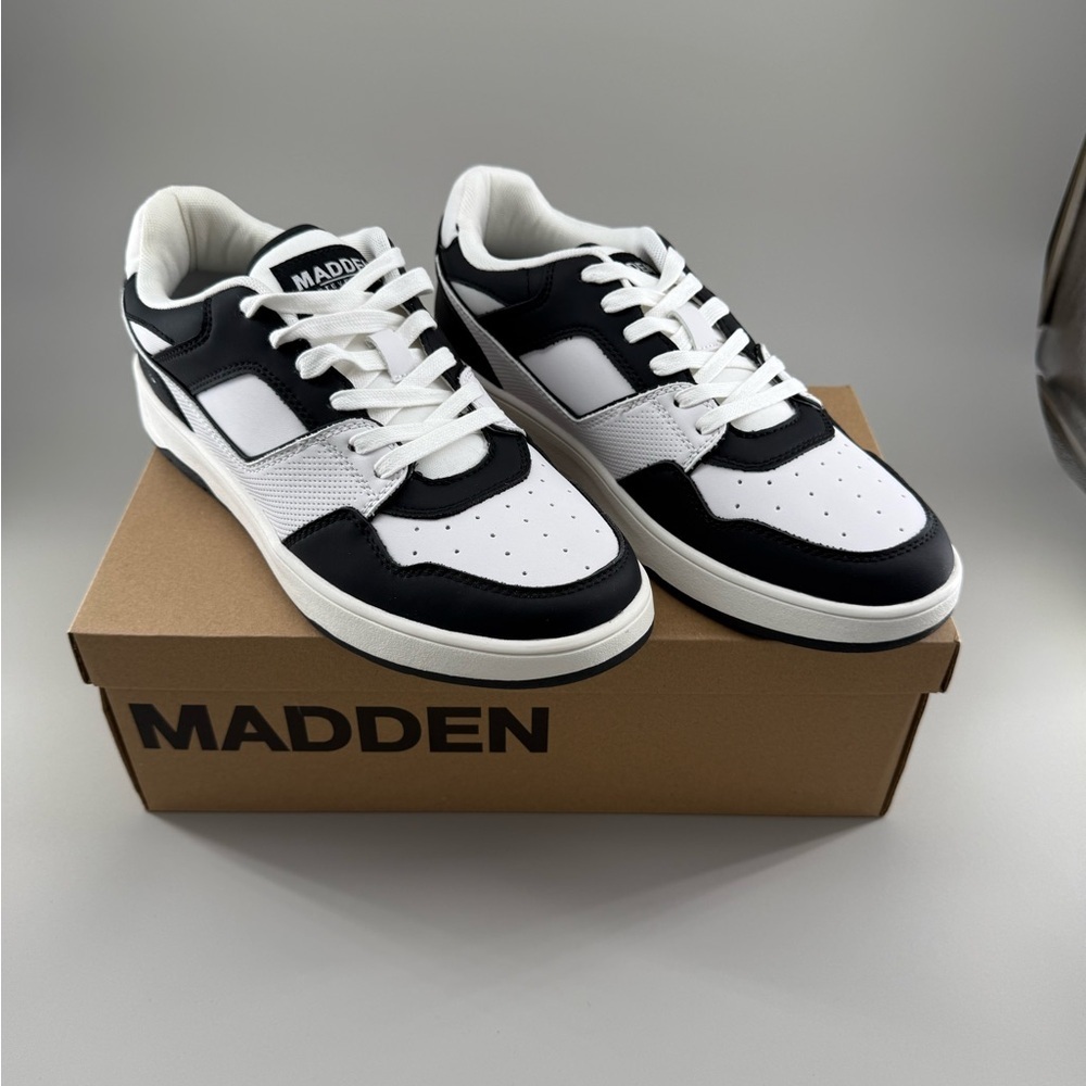 Madden M-Tainnr Men’s Black & White Low-Top Sneakers | Size 12